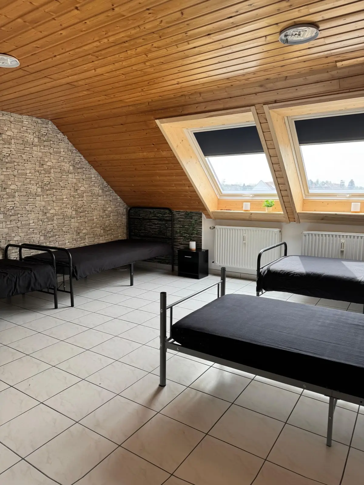 Vierbettzimmer der Monteurwohnung am Adlerplatz in Achern